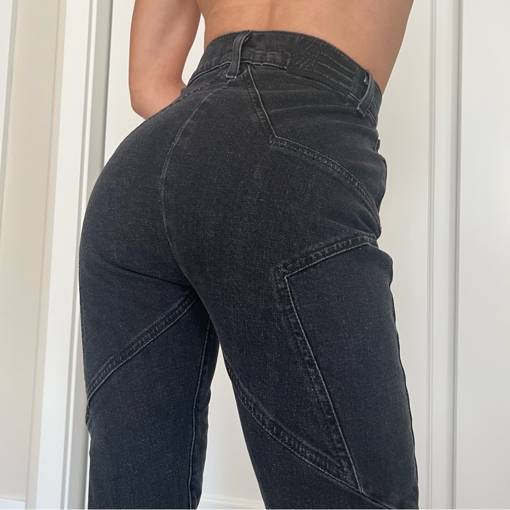 NWOT Revice Denim Venus Crops / Moonstruck Wash
Size: 27